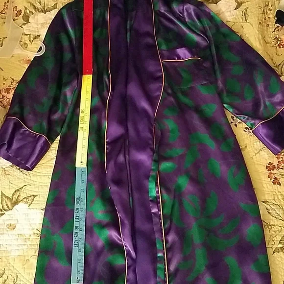 Vintage Victoria's Secret Gold Label Robe - Picture 11 of 16